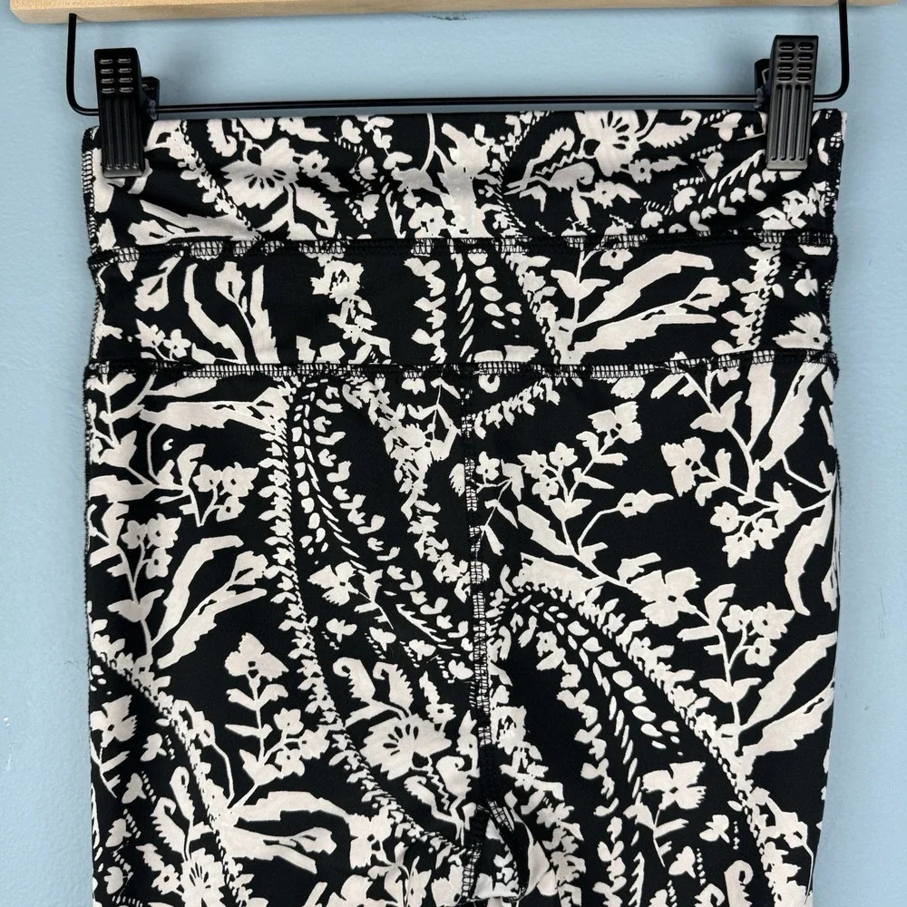 Free People Movement Womens XS‎ Black White Floral Paisley High Rise Leggings